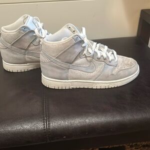 Women’s Nike Dunk High SE Clouds. Size 9.  Worn but great condition!